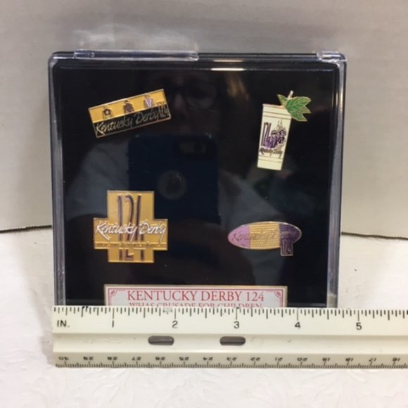 Kentucky Derby 124 WHAS CRUSADE FOR CHILDREN Collector 5 Pin Set 1998 - Picture 12 of 13